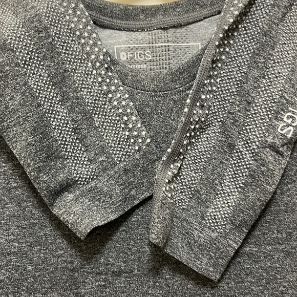 Figs Gray Long Sleeve Top Small - Picture 4 of 5